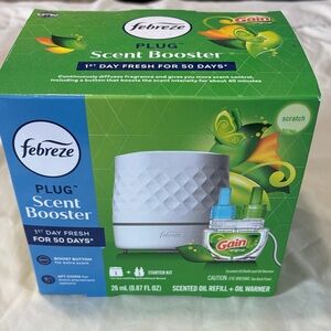 Febreze Plug Scent Booster Starter Kit NIB